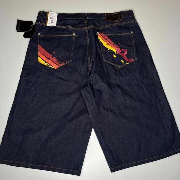 Rocawear Men’s Denim Shorts Size 38 Raw Blue Red Paint Graphic NWT $88 Hip Hop - Picture 6 of 12